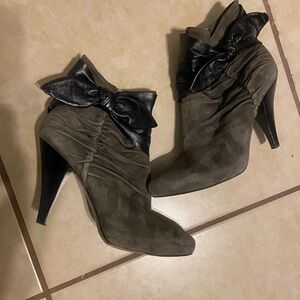 Via Spiga Black and Brown Heeled Boots